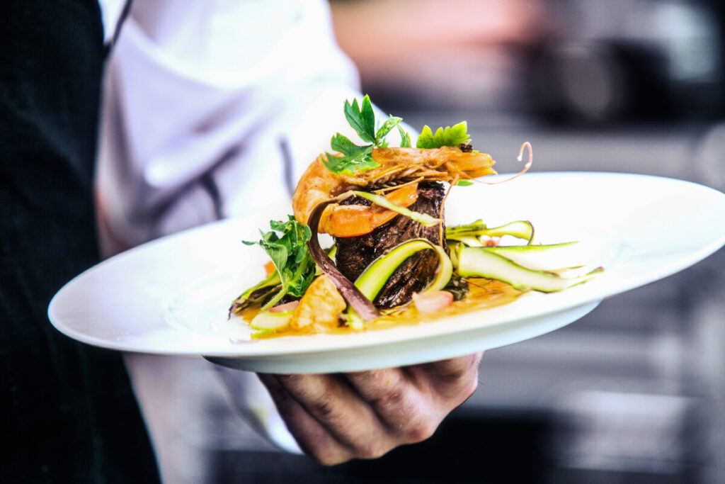 A Food Lover’s Guide to the Best Dining in New Providence, Clarksville: Where to Eat, Sip, and Savor
